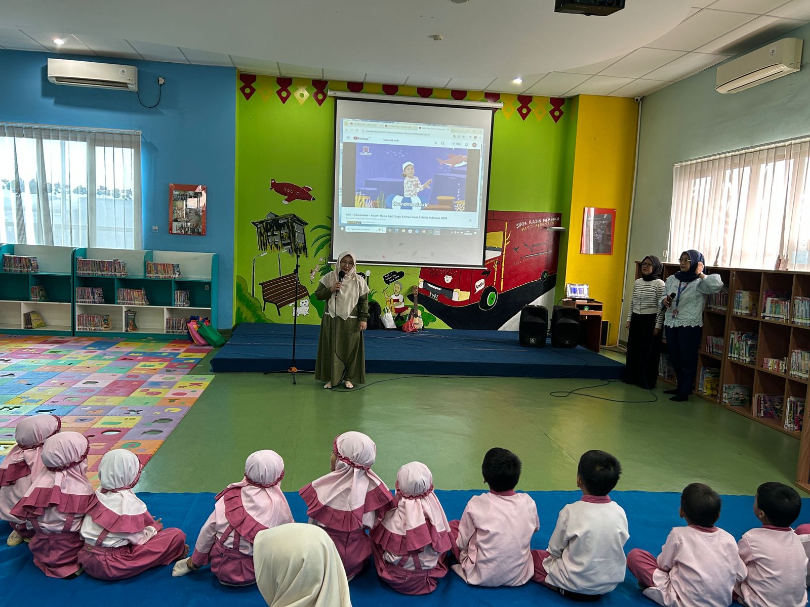 Wisata LiterAsyik Ke Perpustakaan Jakarta Timur Bersama PAUD Alquran Nurus-Syifa
